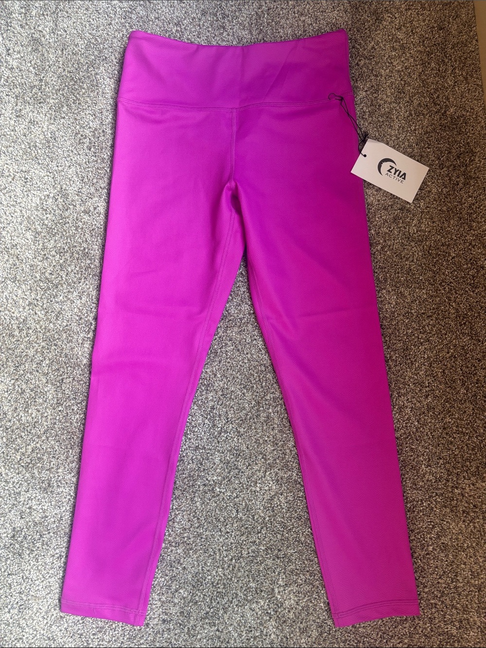 Women's High-Rise Leggings in Magenta
